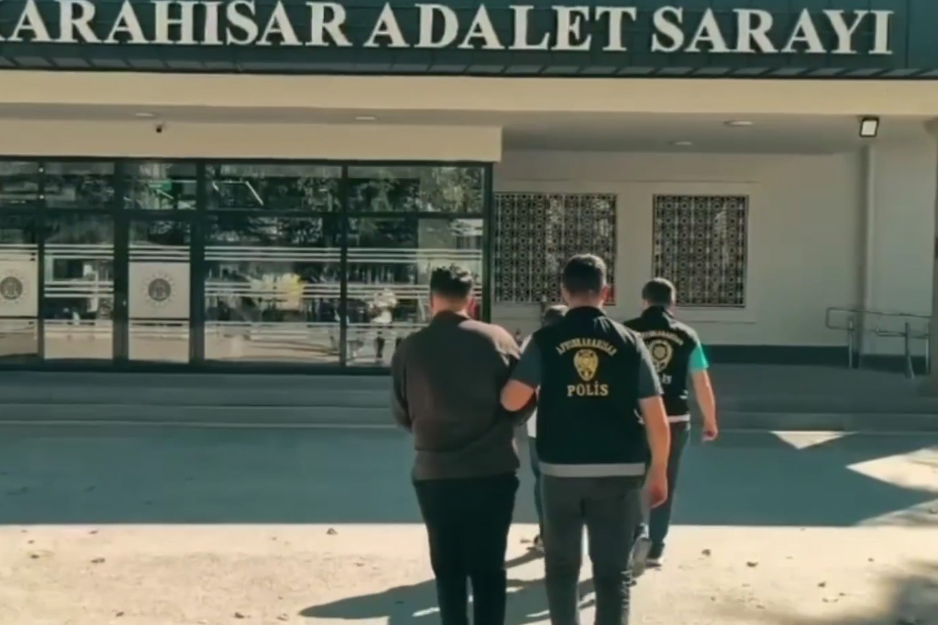 Afyonkarahisar’da telefon dolandırıcılığı operasyonu: 2 şüpheli tutuklandı