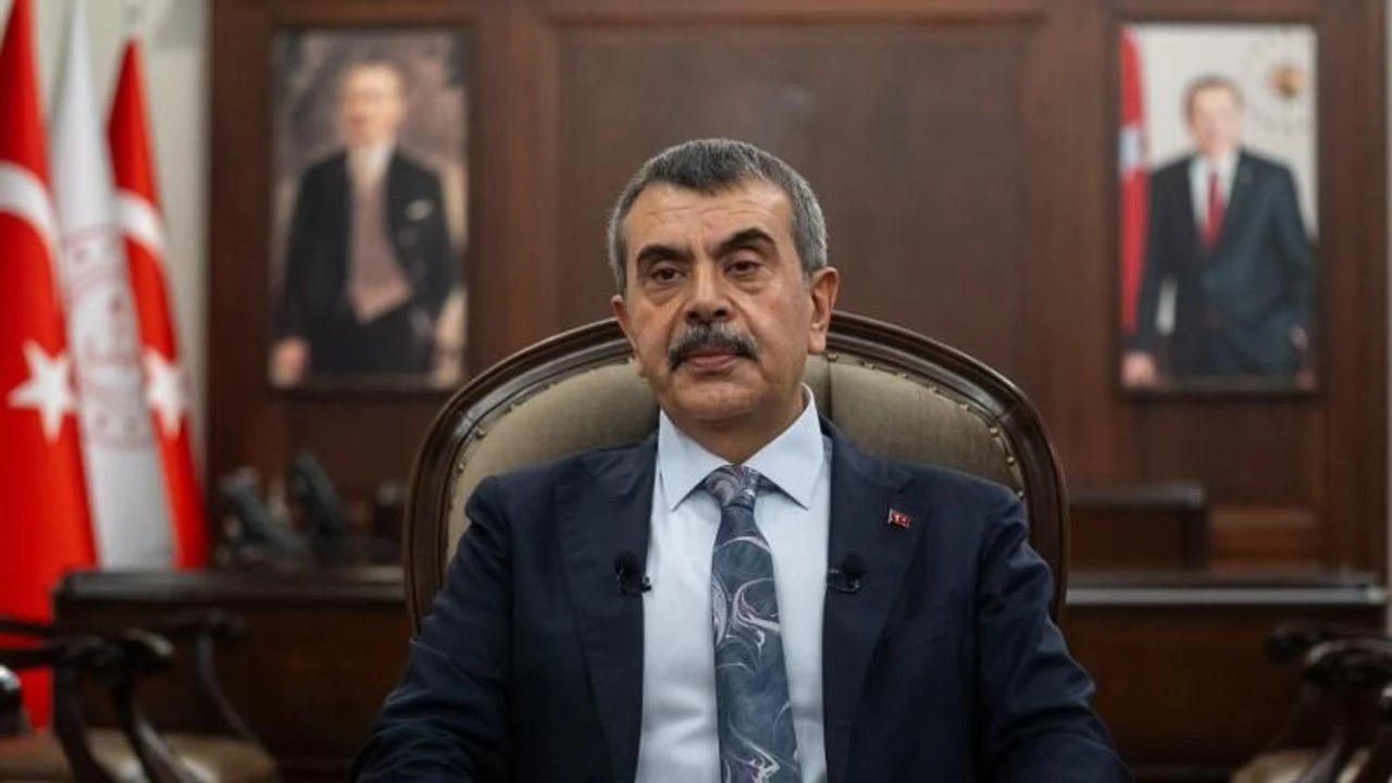 Bakan Tekin: Okul güvenliğini eğitimin asli şartlarından birisi olarak görüyoruz!