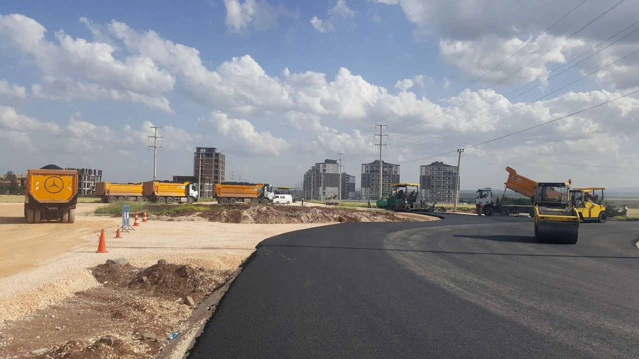 Diyarbakır ve çevresinde yol çalışmaları sürüyor