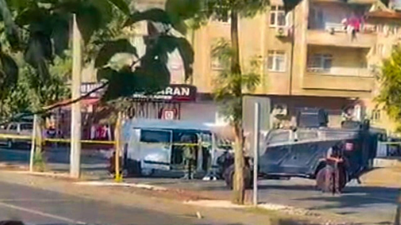 Diyarbakır’da bomba paniği: Şüpheli paket fünyeyle patlatıldı