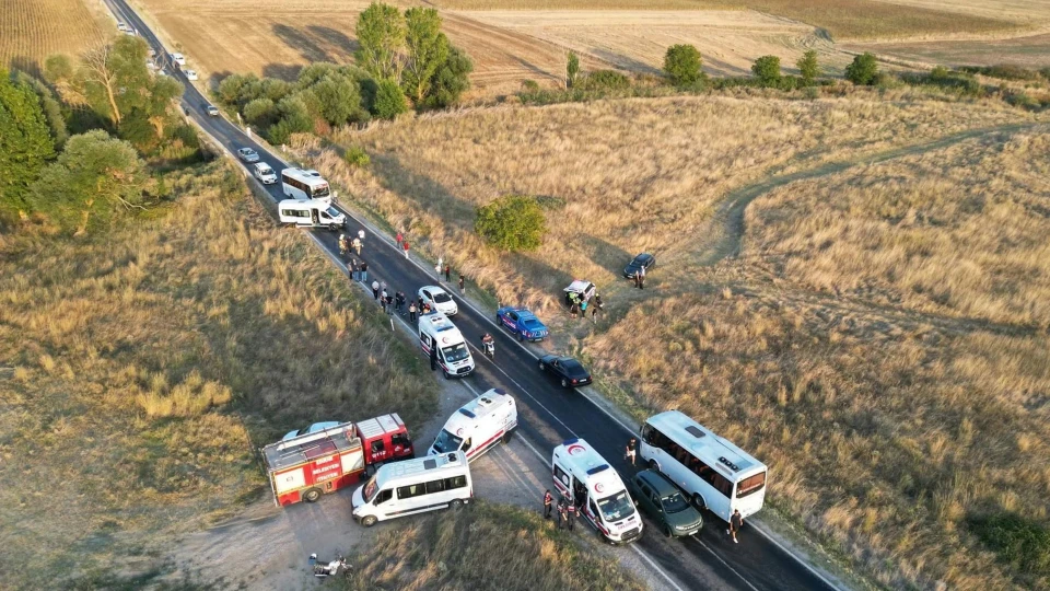 Edirne'de zincirleme kaza: Altı yaralı