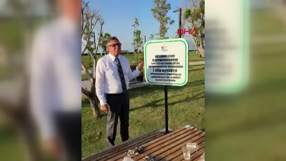 Hatay'da parkta oturanların kirlettiği bank sergilenmeye başlandı
