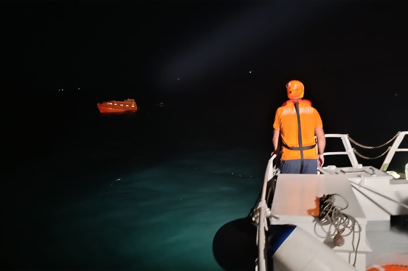 Marmara Denizi’nde iki gemi çarpıştı: Kuru yük gemisi battı