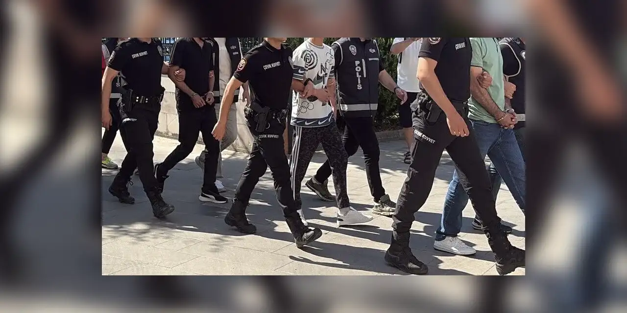 Antalya ve Kayseri'de 4 yeni nesil suç örgütüne yönelik operasyonlarda 42 şüpheli yakalandı