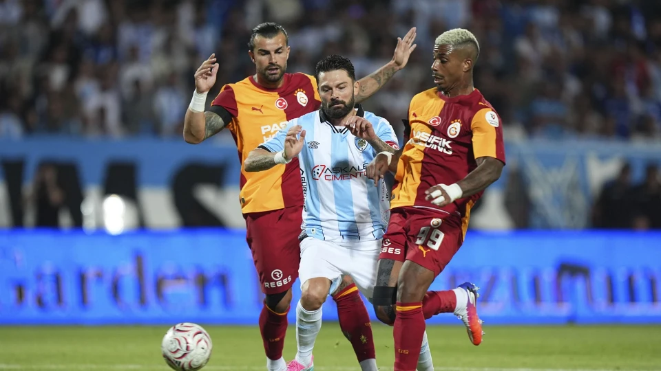 Galatasaray'da sakatlık üstüne sakatlık: Yıldız isim ikinci yarı sahaya çıkamadı