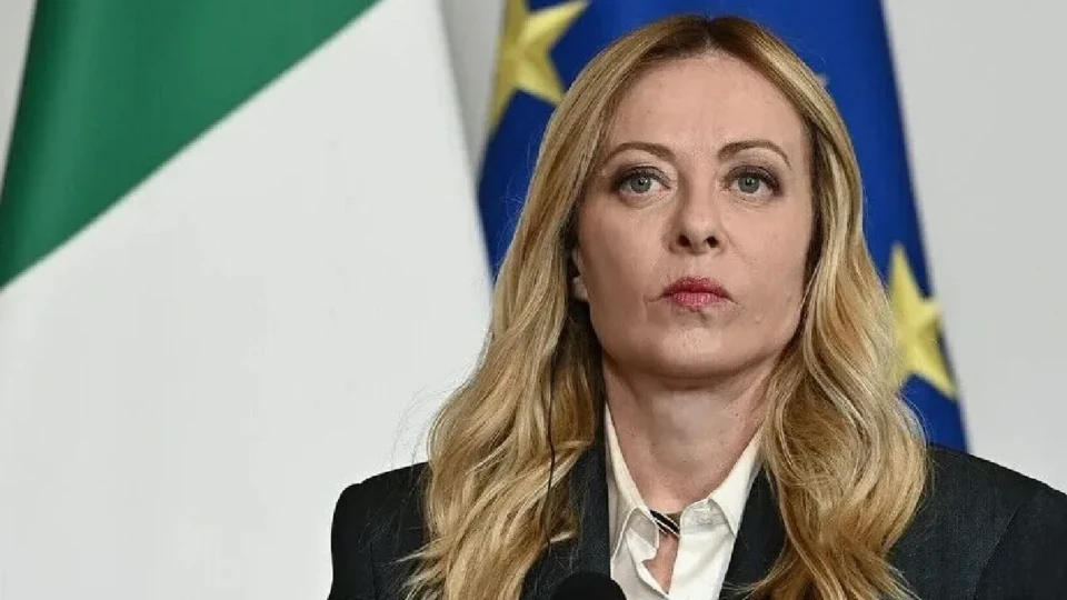 Siyasi krizler ülkesinde tarihi rekor: Giorgia Meloni İtalya tarihine geçti