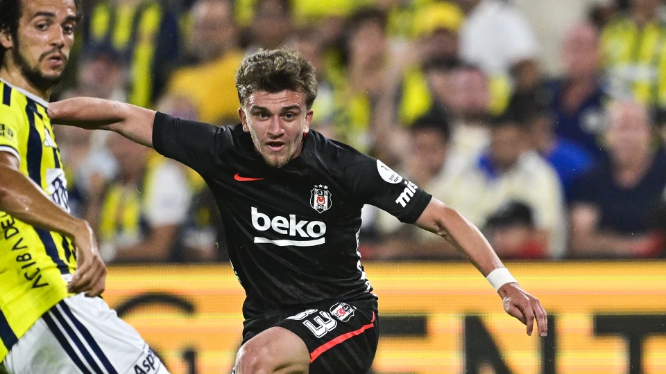 Beşiktaş'ta şok sakatlık: Genç yıldız oyuna devam edemedi
