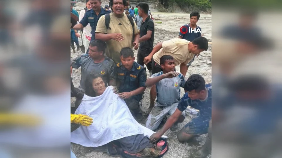 Nepal'de yaşanan sel felaketinin 11'inci gününde sağ bulundu