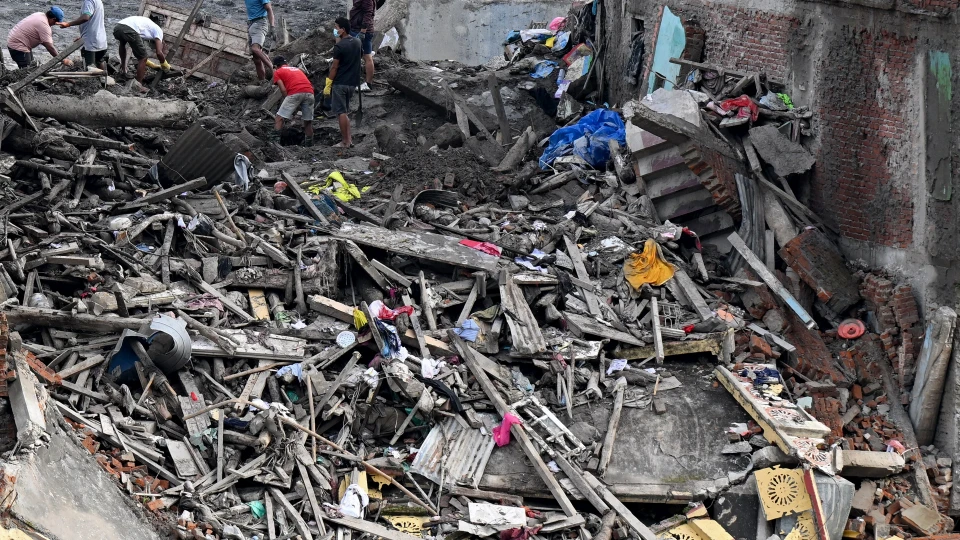 Nepal'deki sel felaketinde bilanço ağırlaşıyor