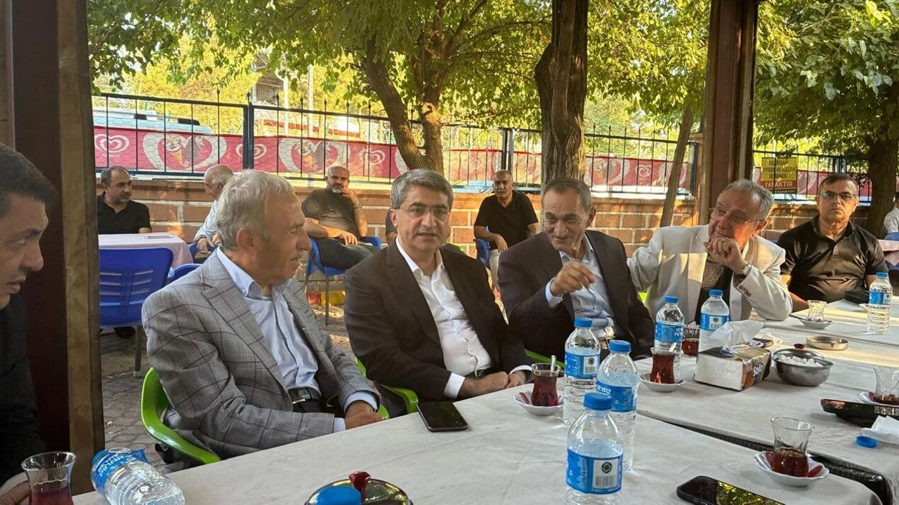Ziyaret sırasında AK Parti önceki dönem Batman Milletvekili Ahmet İnal'ın da hastanede bulunduğu öğrenildi