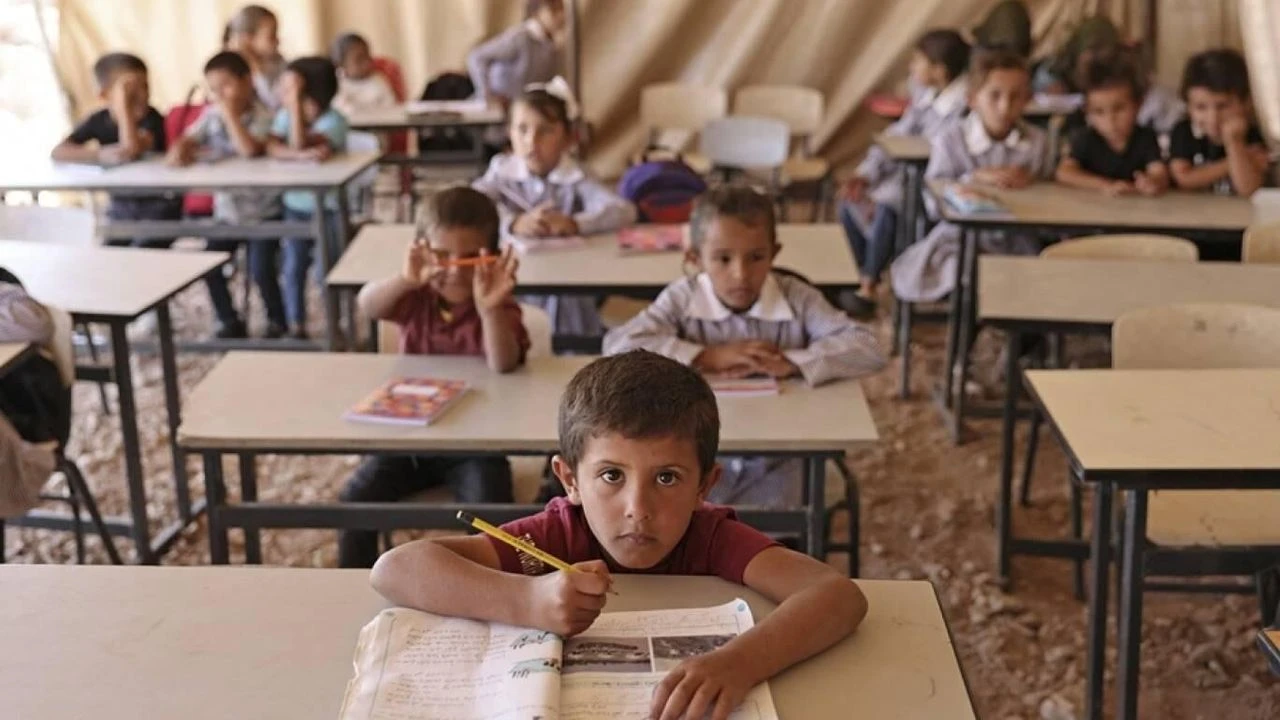 Filistin'de okulun ilk günü işgalcilerden baskın!