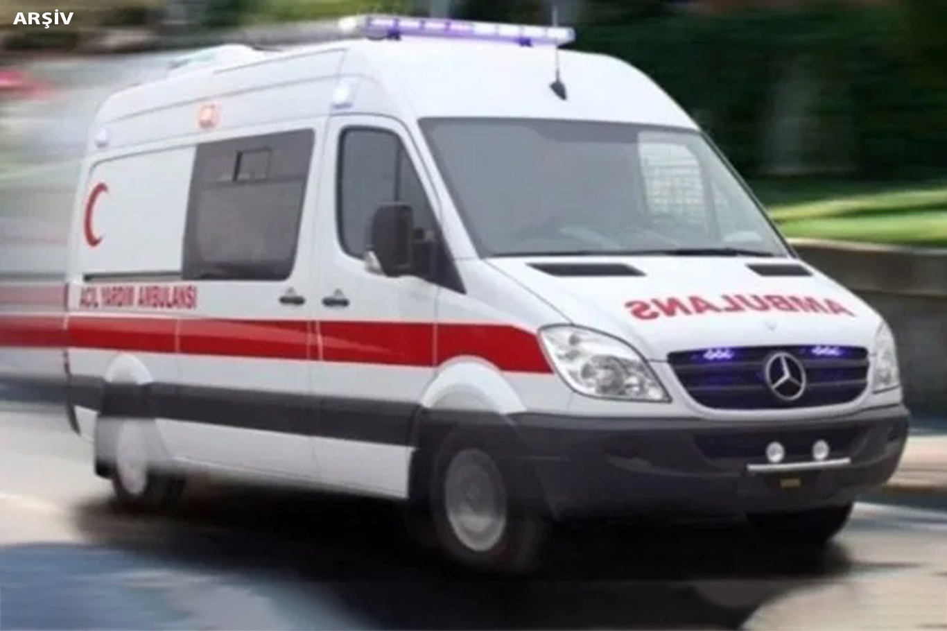 İstanbul’un Arnavutköy ilçesinde tırın hafif ticari araca arkadan çarpması sonucu 6 kişi yaralandı