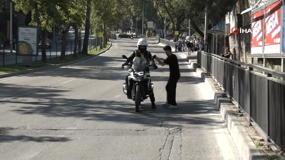 KPSS'de saniyelerle yarış: Kimliğini unutan genci sınava polis yetiştirdi