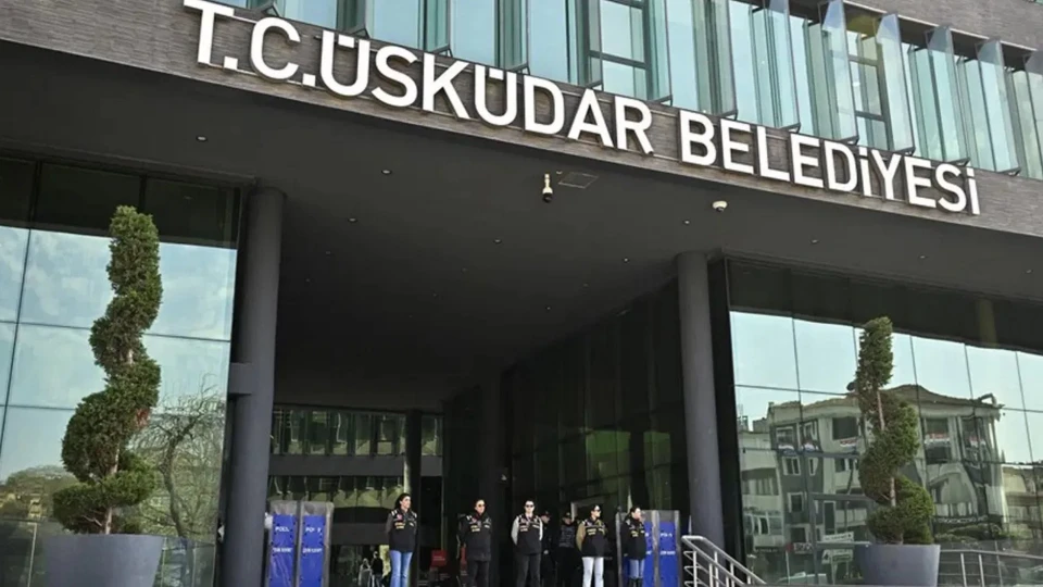 Üsküdar Belediyesi'ne soruşturma: Üç kişi tutuklandı
