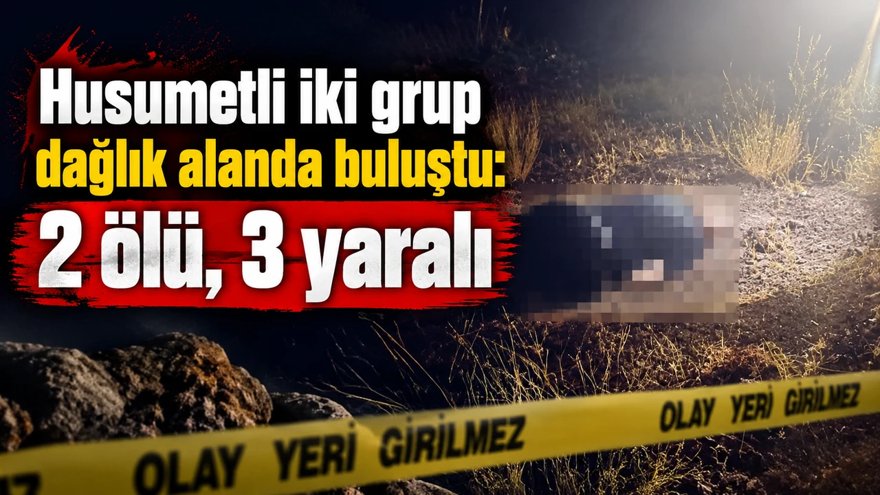 Yaralanan 3 kişi, sağlık ekiplerinin olay yerindeki ilk müdahalesinin ardından ambulanslarla hastaneye kaldırıldı