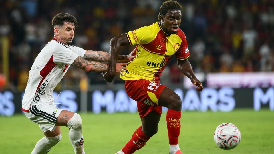 Göztepe tepetaklak oldu: Bir darbe de Gaziantep FK'dan...