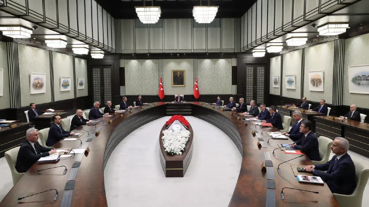 Kabine toplanıyor.. İşte masadaki başlıklar