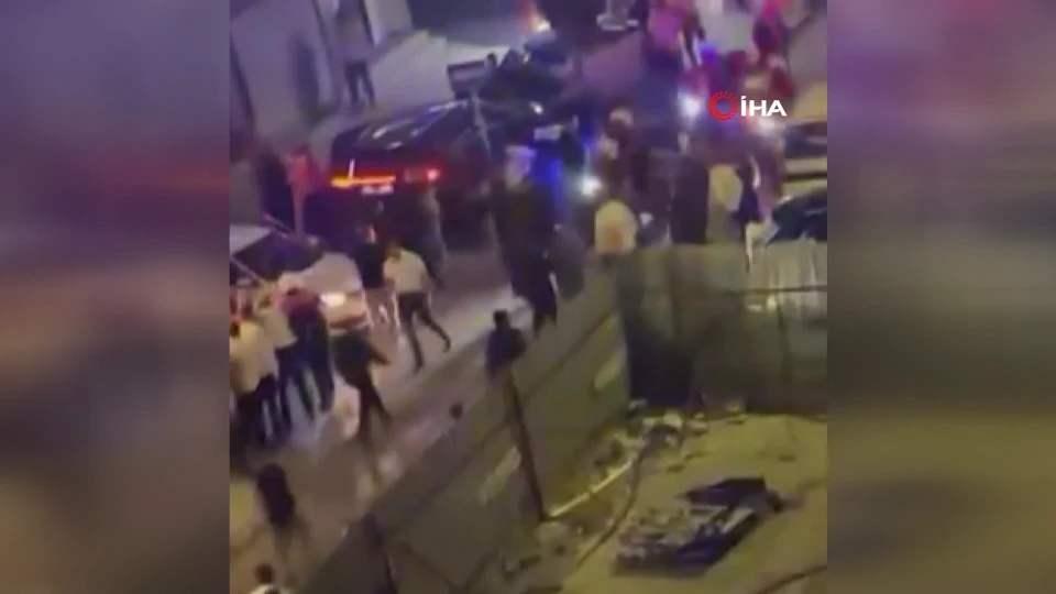 Küçükçekmece'deki düğün eğlencesi kavgaya dönüştü