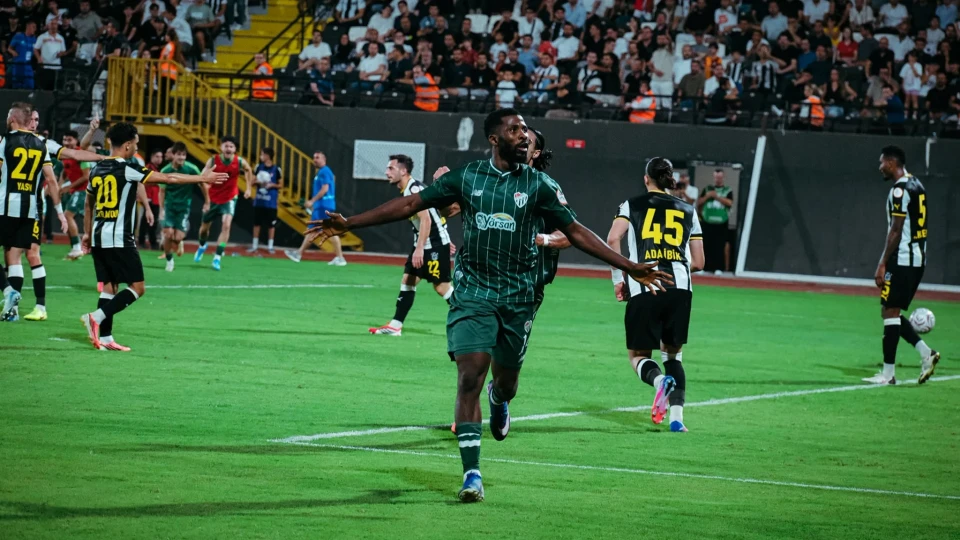 Bursaspor'da Kelechi Iheanacho resitali: Manisa deplasmanında üç puanı tek başına aldı
