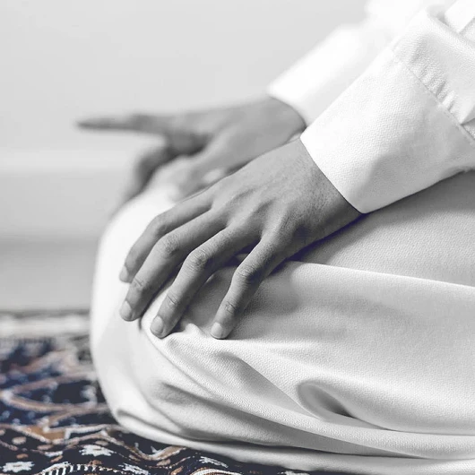 Rebiülevvel ayının 27. gecesi kılınacak namaz nedir? 8 rekat teheccüd namazı nasıl kılınır?