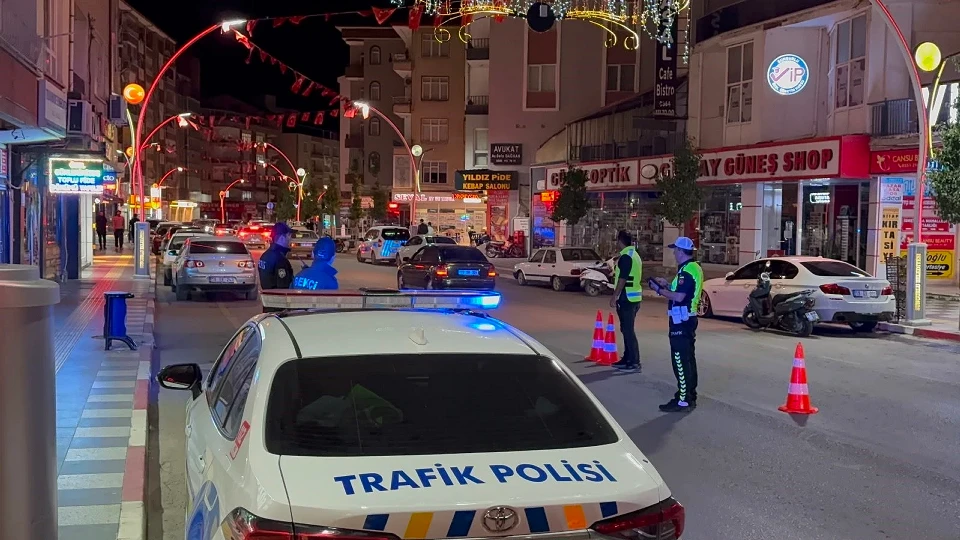 Çorum'da trafik denetimi! Kural ihlali yapan sürücülere ceza yağdı