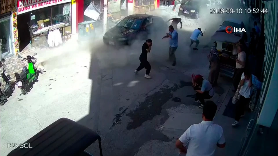 Konya'da ortalık savaş alanına döndü: İş yerindeki tüp böyle patladı,