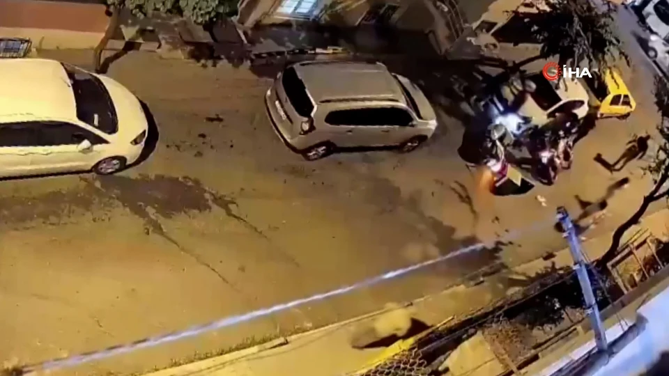 Polisten kaçış pahalıya patladı: Ters yöne giren motosikletli magandalara rekor ceza kesildi